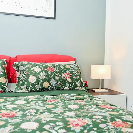 Fr25 Holidays And Workstays Apartment