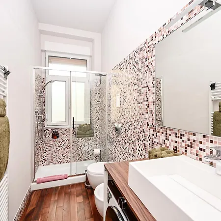 Fr25 Holidays And Workstays Appartement Trieste