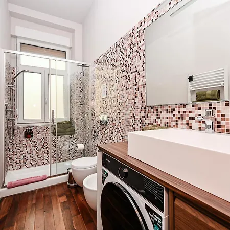 Fr25 Holidays And Workstays Apartment