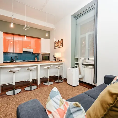 Apartment Fr25 Holidays And Workstays Trieste