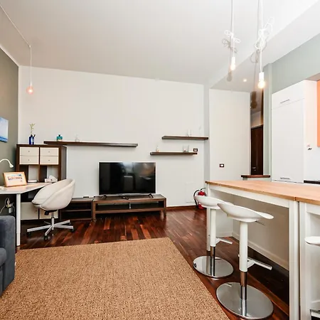 Fr25 Holidays And Workstays * Trieste